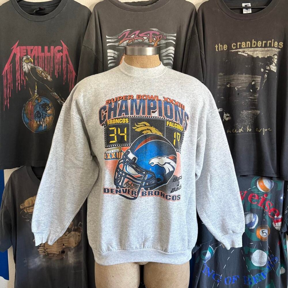 Vintage 1990s denver broncos crewneck